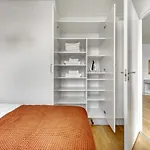 Amazing Two Bedroom Apartment In Urban Area